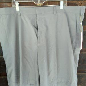 Men's size 44 Khaki Ben Hogan performance stretch golf shorts
